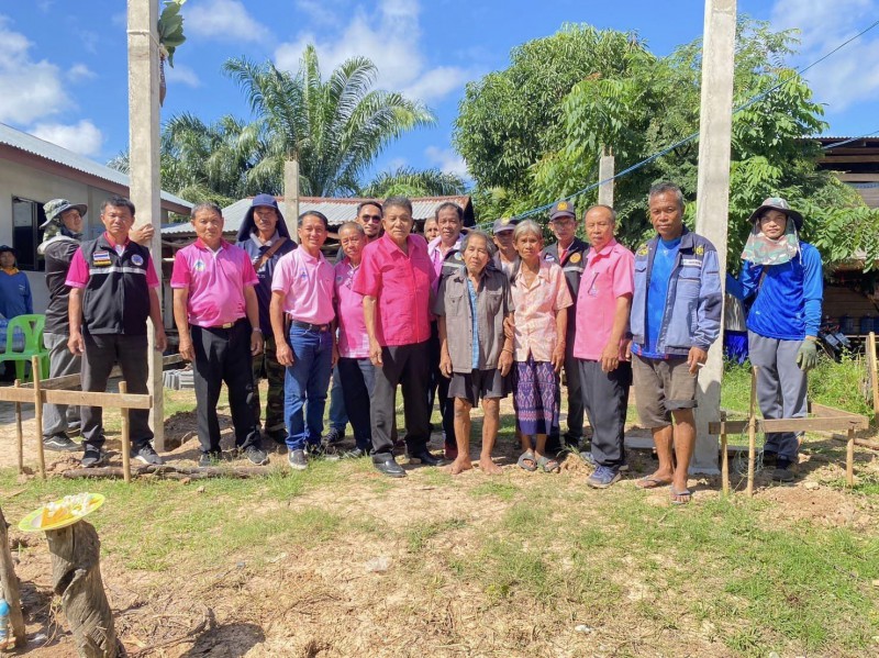 	พิธียกเสาเอกบ้านคนพิการราย นายวิเชียร บุพศิริ