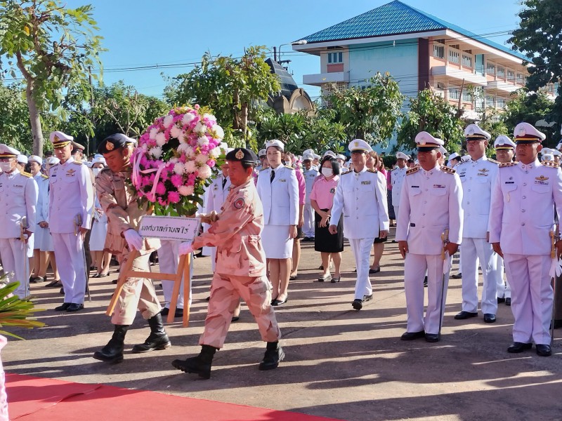	นายกเทศมนตรีตำบลไร่ คณะผู้บริหาร หัวหน้าส่วนราชการ พนักงานและลูกจ้างเทศบาลตำบลไร่เข้าร่วมพิธีวางพวงมาลาน้อมรำลึกในพระมหากรุณาธิคุณเนื่องในวันคล้ายวันสวรรคต พระบาทสมเด็จพระจุลจอมเกล้าเจ้าอยู่หัว (วันปิยมหาราช) ๒๓ ตุลาคม ๒๕๖๖ ณ ลานพระบรมราชานุสาวรีย์พระบาทส