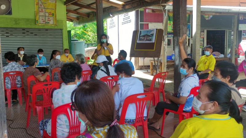 ประชุมประชาคมรับฟังคมคิดเห็นโครงการบริหารจัดการขยะมูลฝอยด้วยเตาเผาขยะ