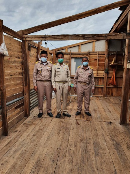 นายธานี ทองธิราช นายกเทศมนตรีตำบลไร่ มอบหมายให้นายยงชัย รัตนะ และนายปรีชา บิดร รองนายกเทศมนตรี ลงพื้นที่ตรวจสอบความเสียหายจากเหตุวาตภัย เมื่อวันที่ 27 มิ.ย. 2564 เวลา 17.00 น. รายบ้านคำแหว จำนวน 1 หลัง